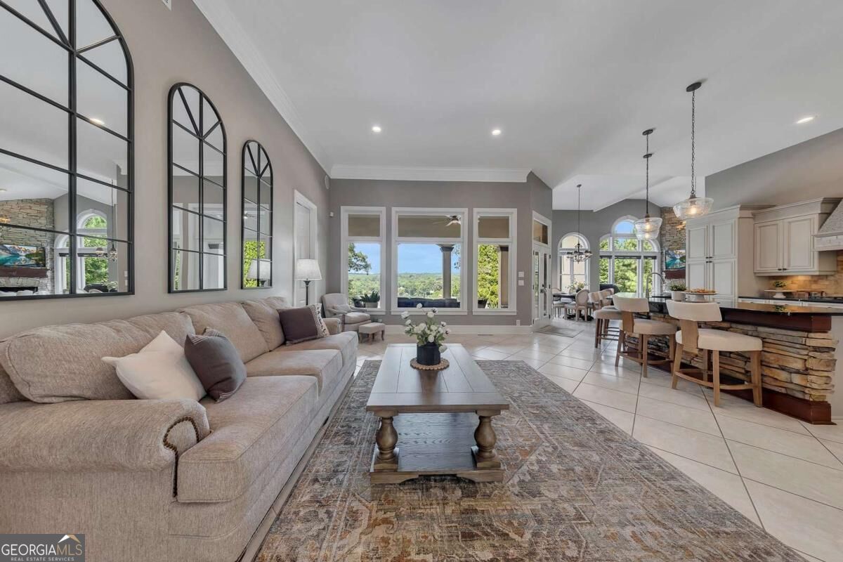 701 Lake Overlook DR