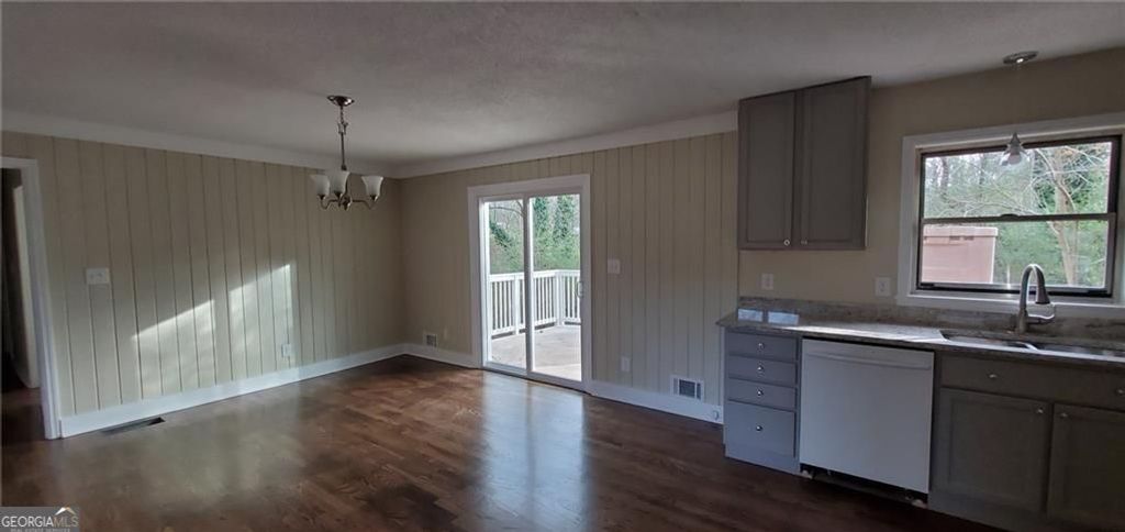 Photo of 318 Lynnwood Drive, Abbeville, GA 30188 (MLS # 10685271)