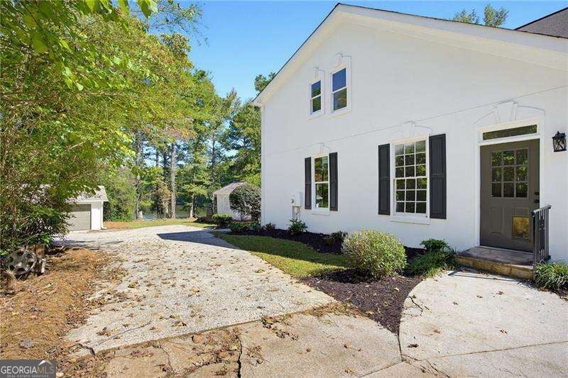 555 Brinkley RD