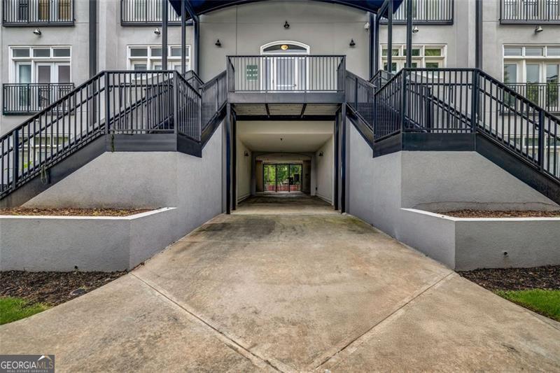 502 SW PRYOR ST SW 325