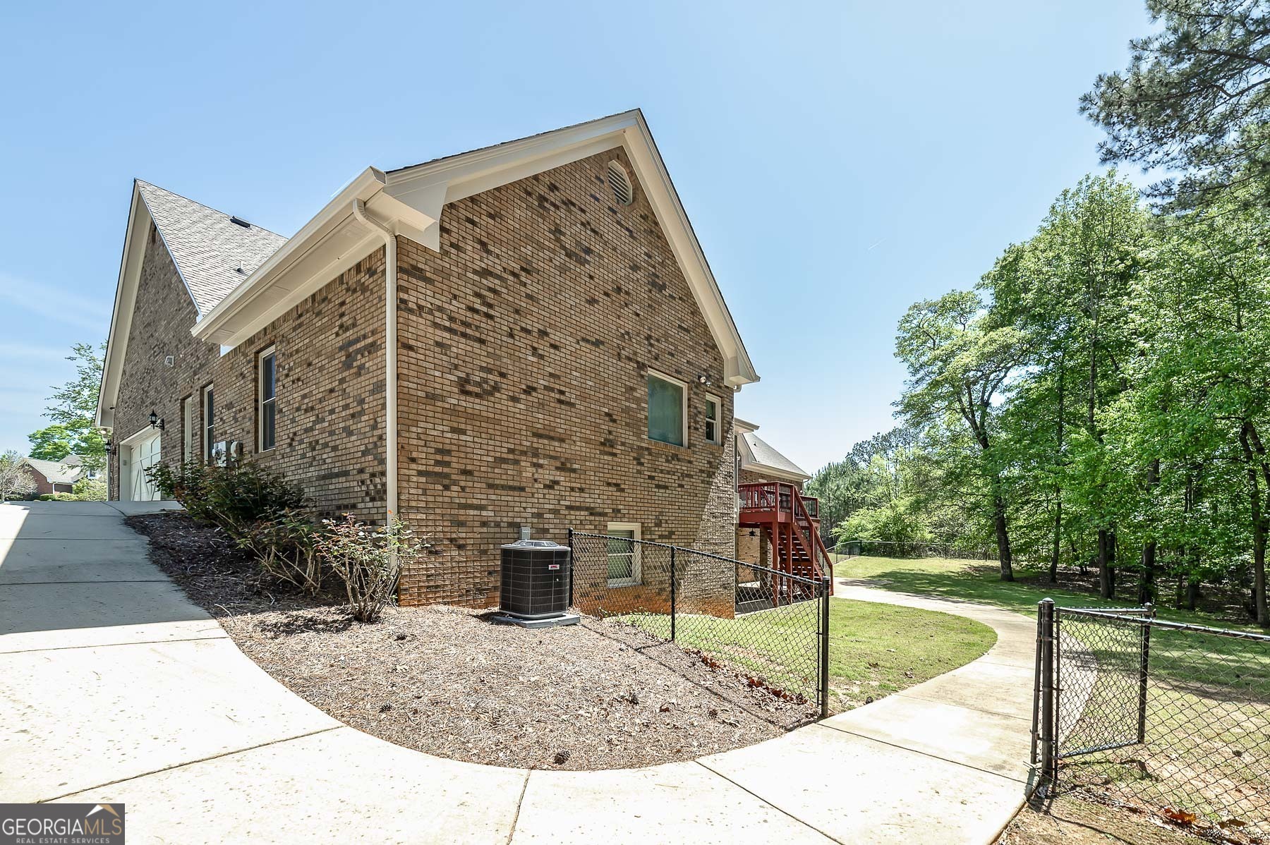 330 Noah PL