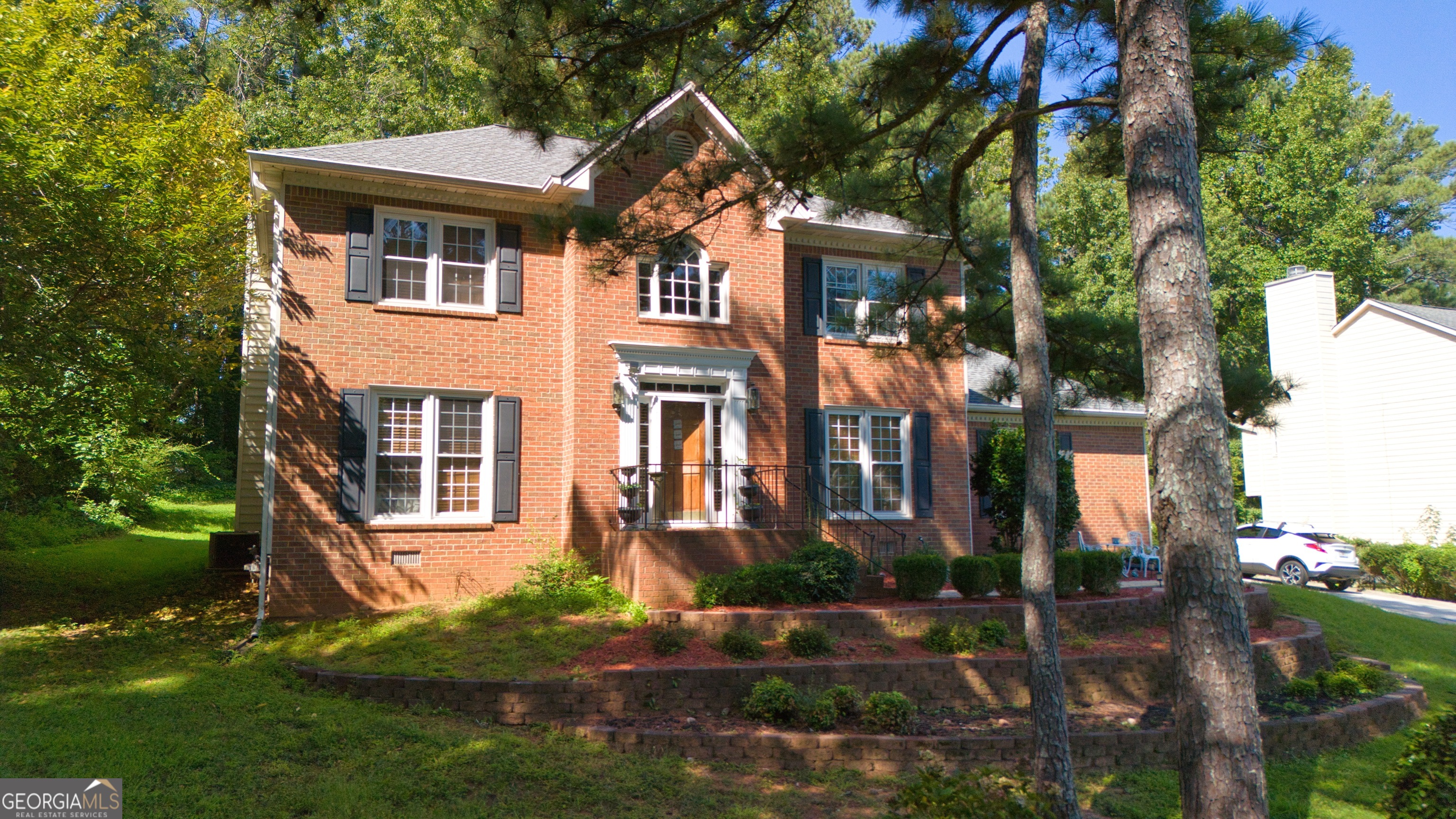 231 Sarah LN