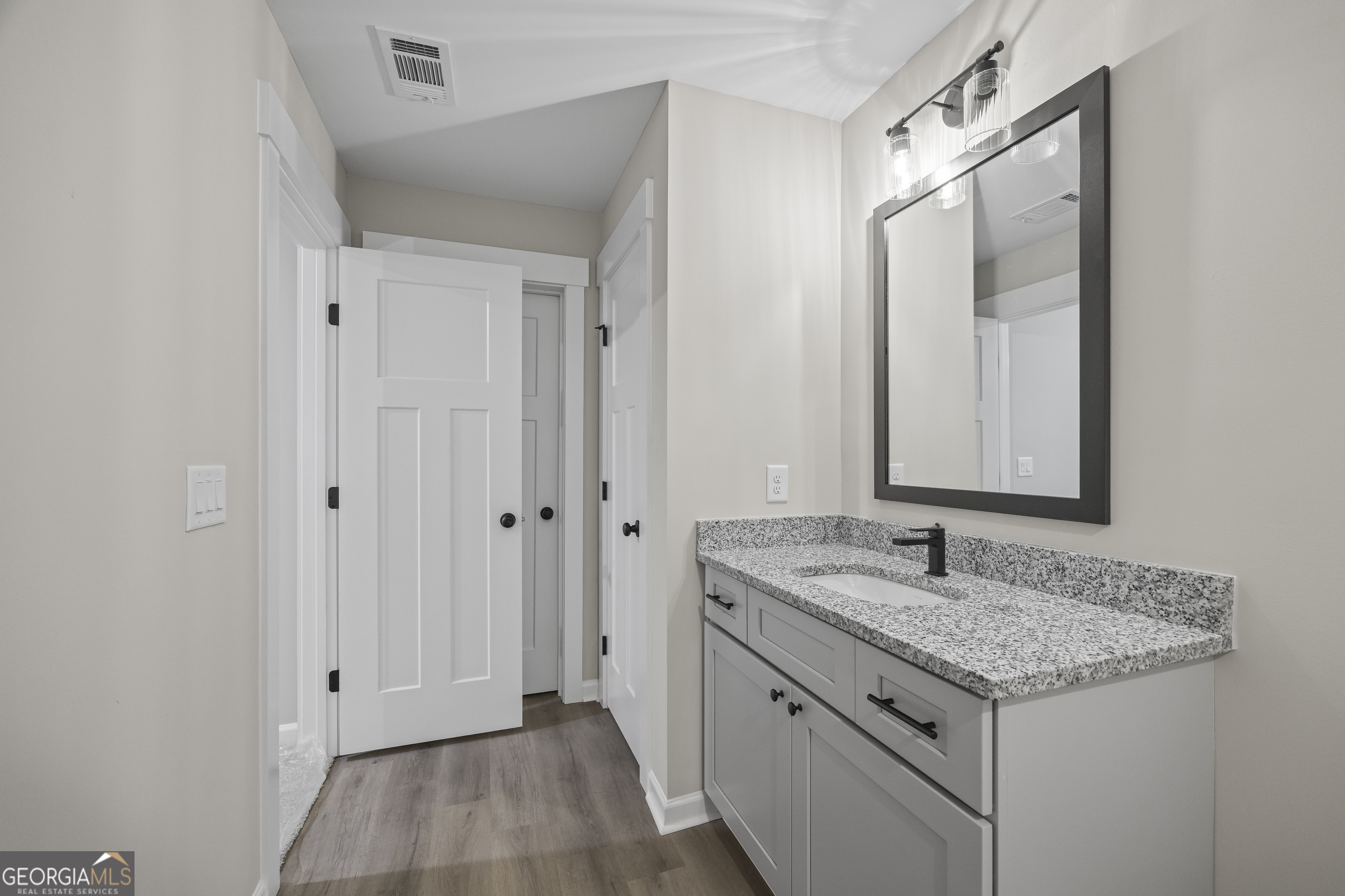 Toccoa, Georgia 30577, United States, 3 Bedrooms Bedrooms, ,3 BathroomsBathrooms,Residential,Active,15813