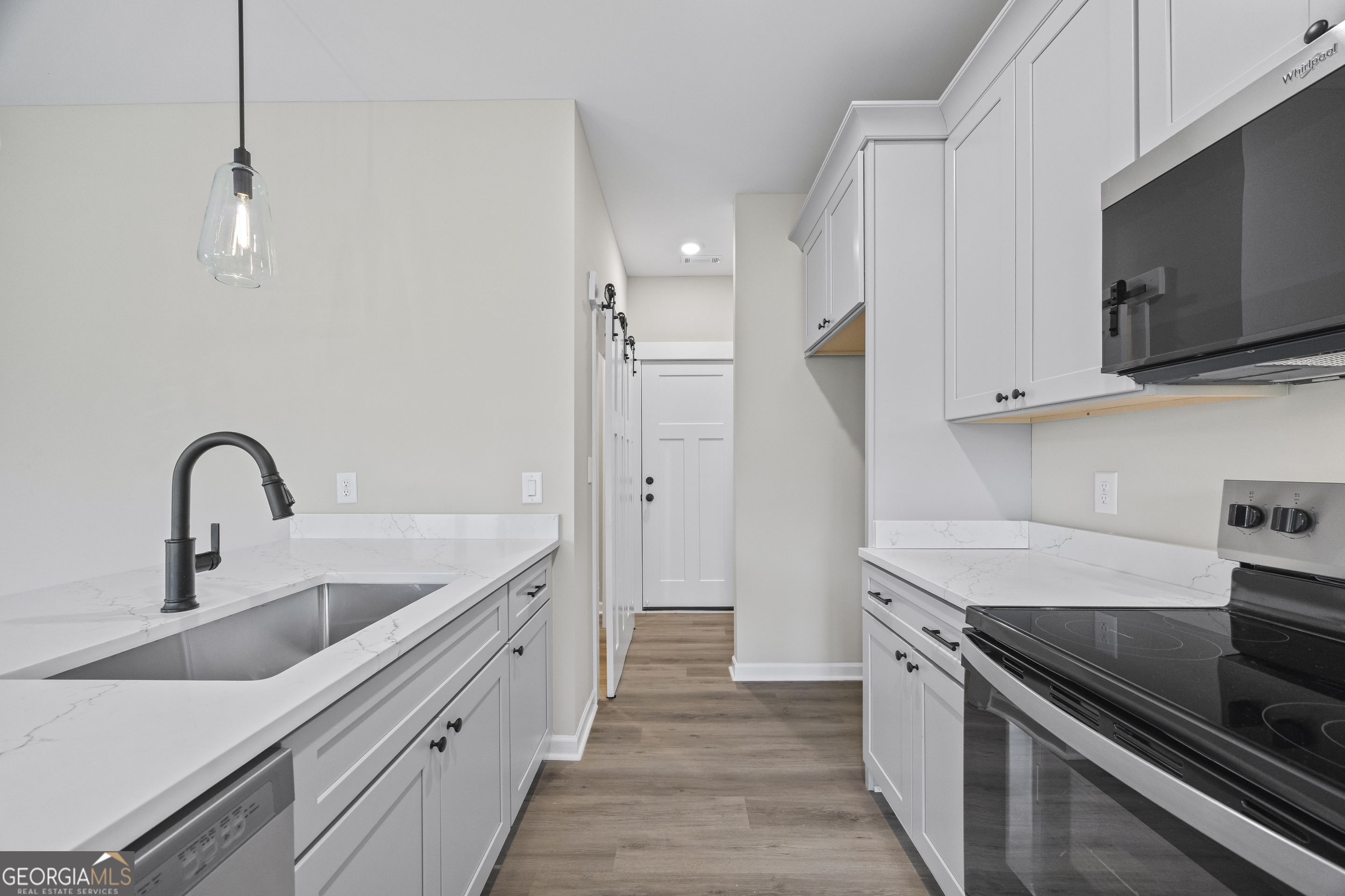 Toccoa, Georgia 30577, United States, 3 Bedrooms Bedrooms, ,3 BathroomsBathrooms,Residential,Active,15813