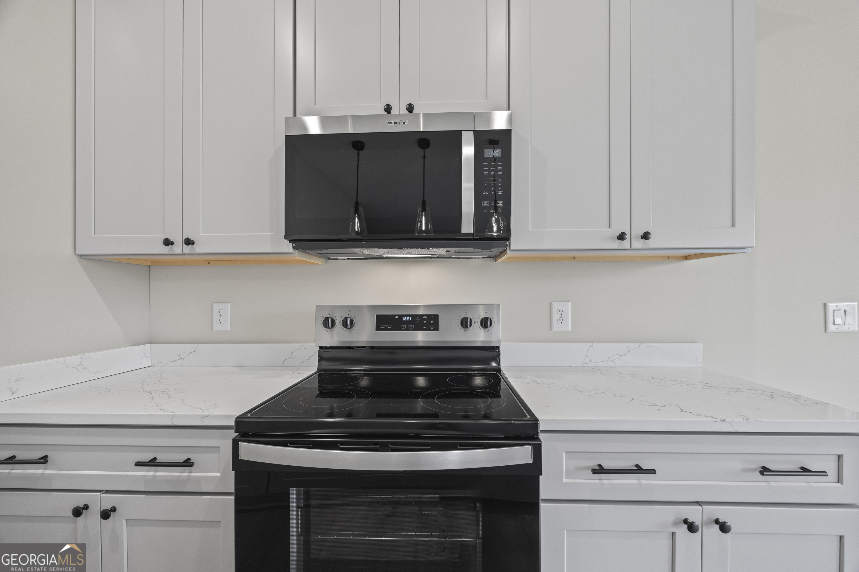 Toccoa, Georgia 30577, United States, 3 Bedrooms Bedrooms, ,3 BathroomsBathrooms,Residential,Active,15813