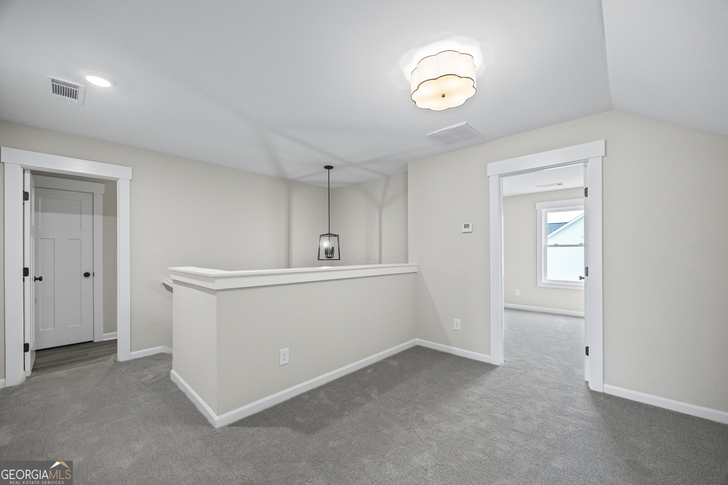 Toccoa, Georgia 30577, United States, 3 Bedrooms Bedrooms, ,3 BathroomsBathrooms,Residential,Active,15813