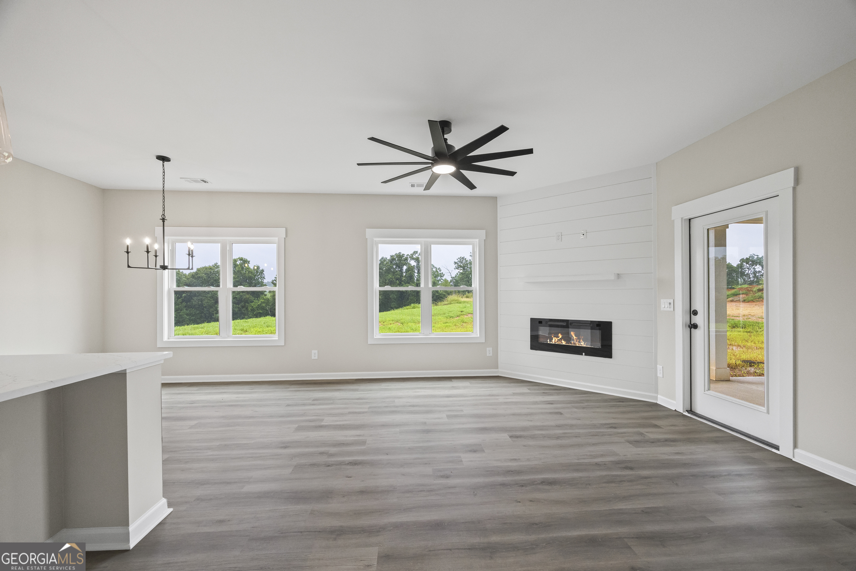 Toccoa, Georgia 30577, United States, 3 Bedrooms Bedrooms, ,3 BathroomsBathrooms,Residential,Active,15813