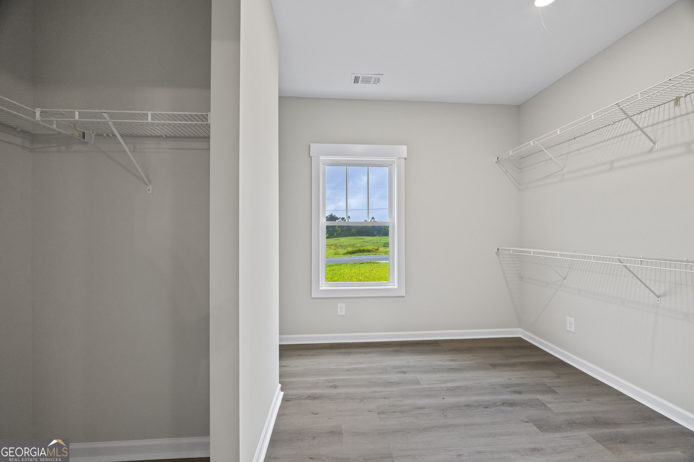 Toccoa, Georgia 30577, United States, 3 Bedrooms Bedrooms, ,3 BathroomsBathrooms,Residential,Active,15813