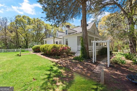 A home in Thomaston