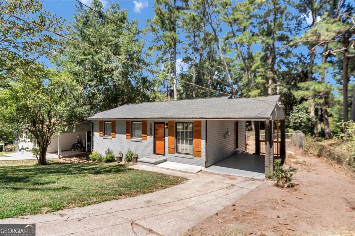 3683 Fairlane DR NW
