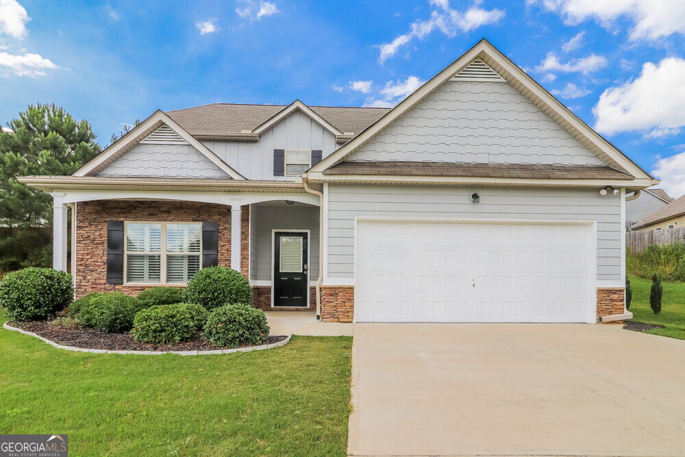 Photo of 371 Stable View Loop, Dallas, GA 30132 (MLS # 10837388)