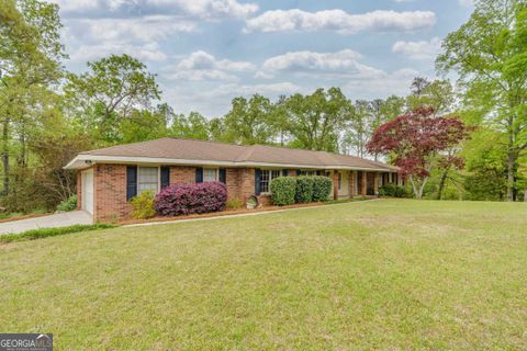 Single Family Residence in Warner Robins GA 101 Van Dorn Court.jpg