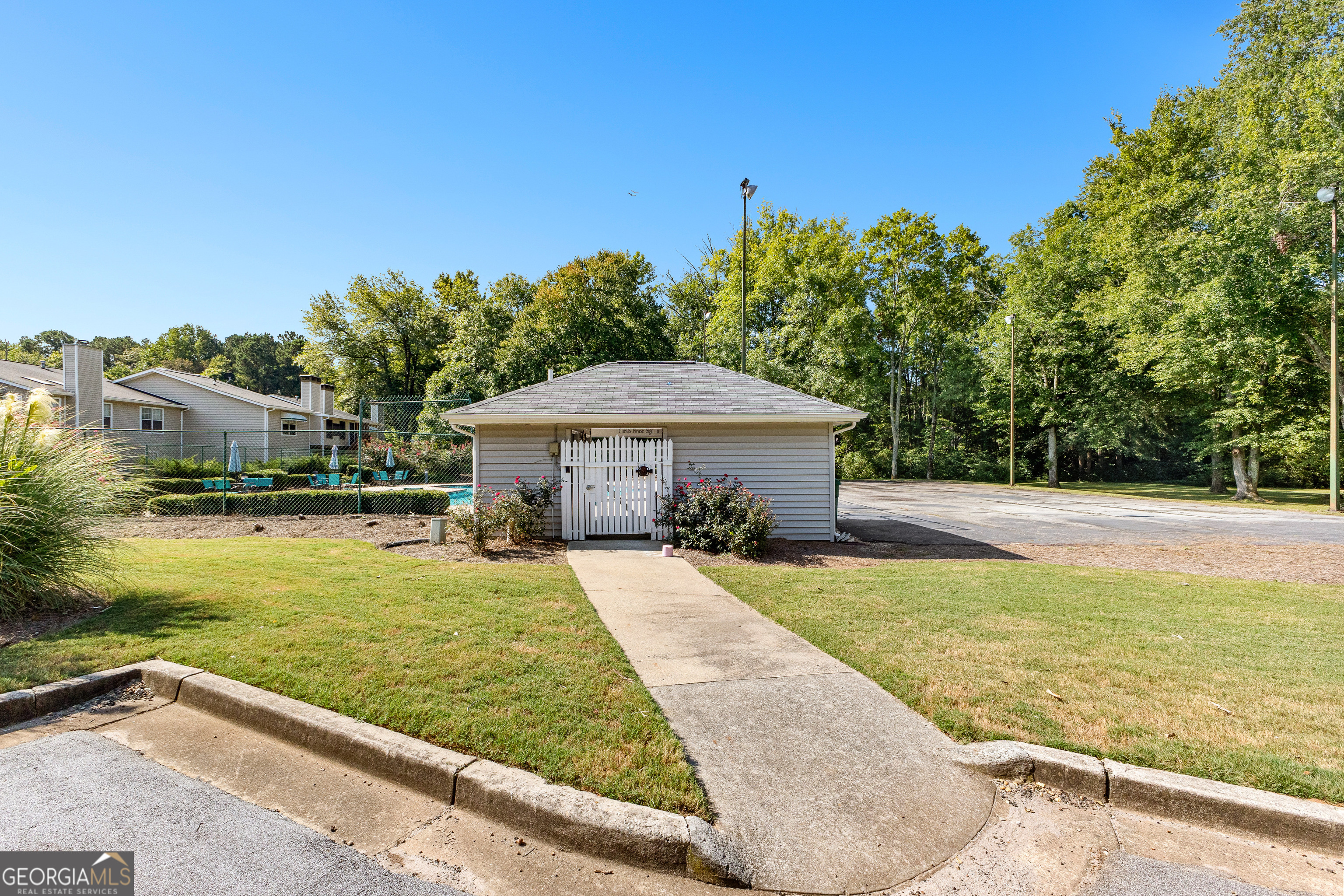 Fayetteville, Georgia 30214, United States, 2 Bedrooms Bedrooms, ,2 BathroomsBathrooms,Residential,Pending,45978