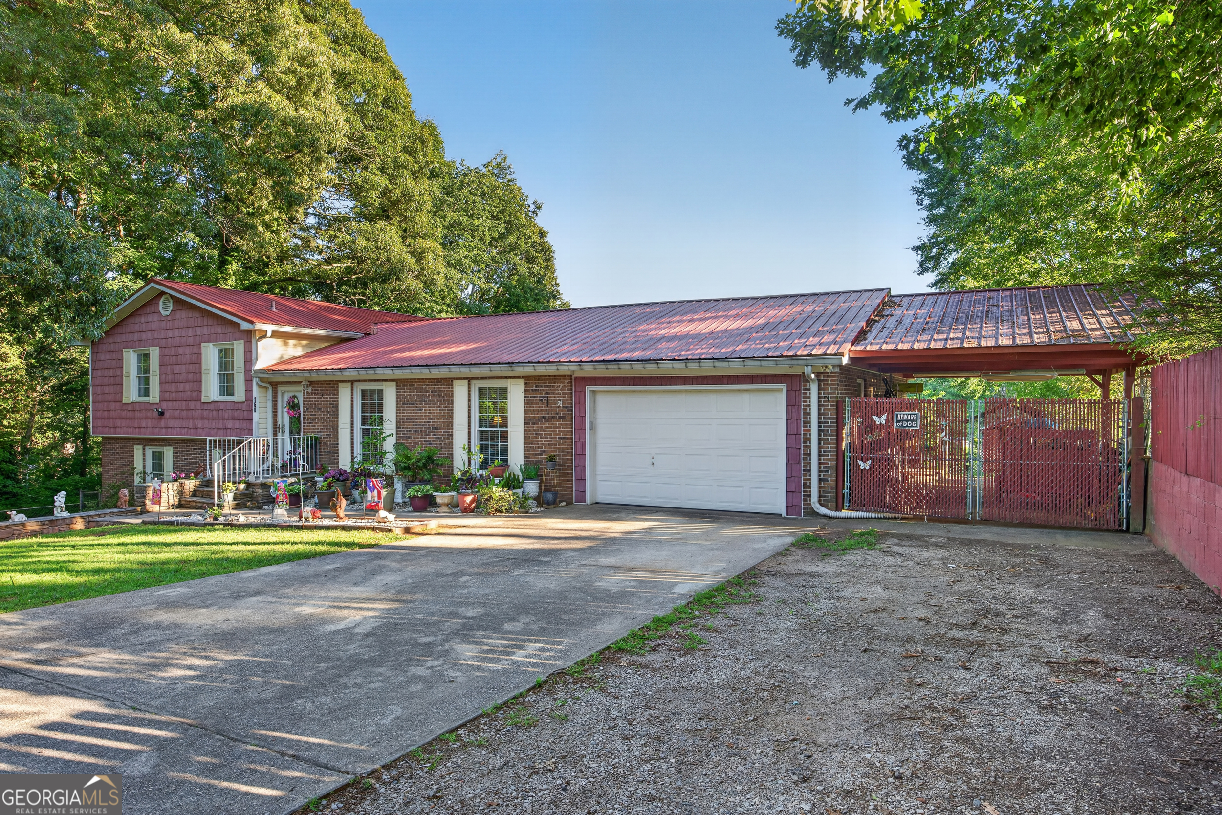 160 Charlotte BLVD