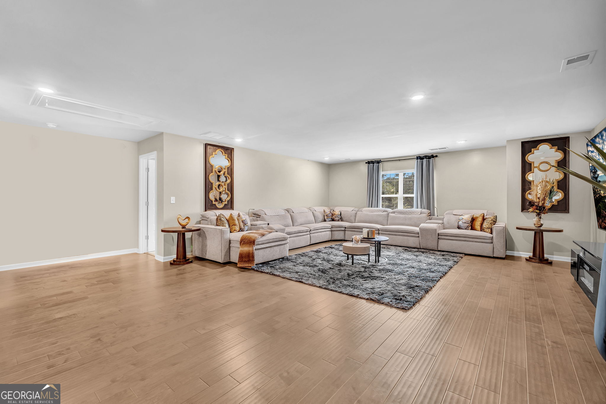 Locust Grove, Georgia 30248, United States, 5 Bedrooms Bedrooms, ,5 BathroomsBathrooms,Residential,Active,207695