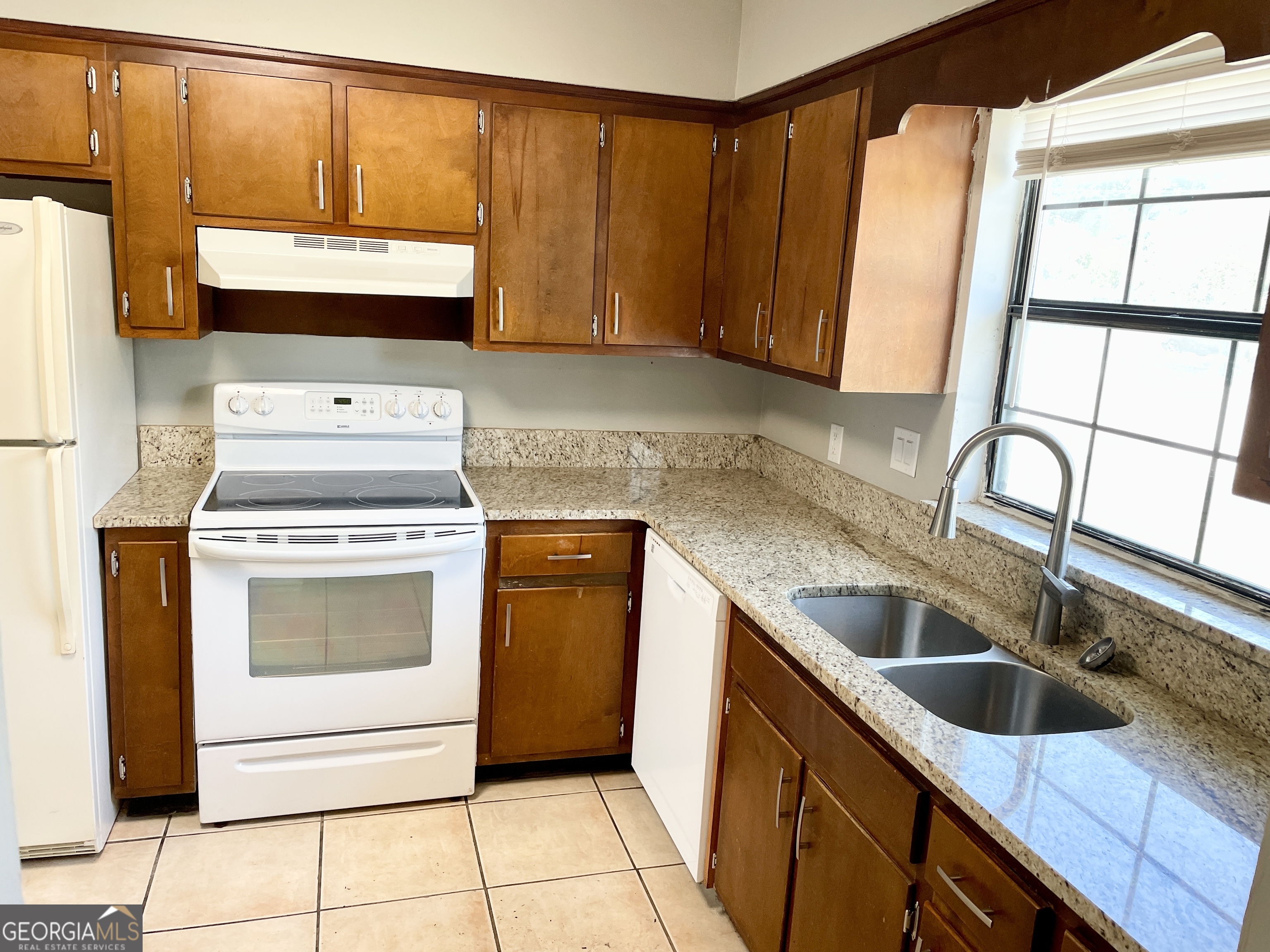 110 Pelican Pt DR