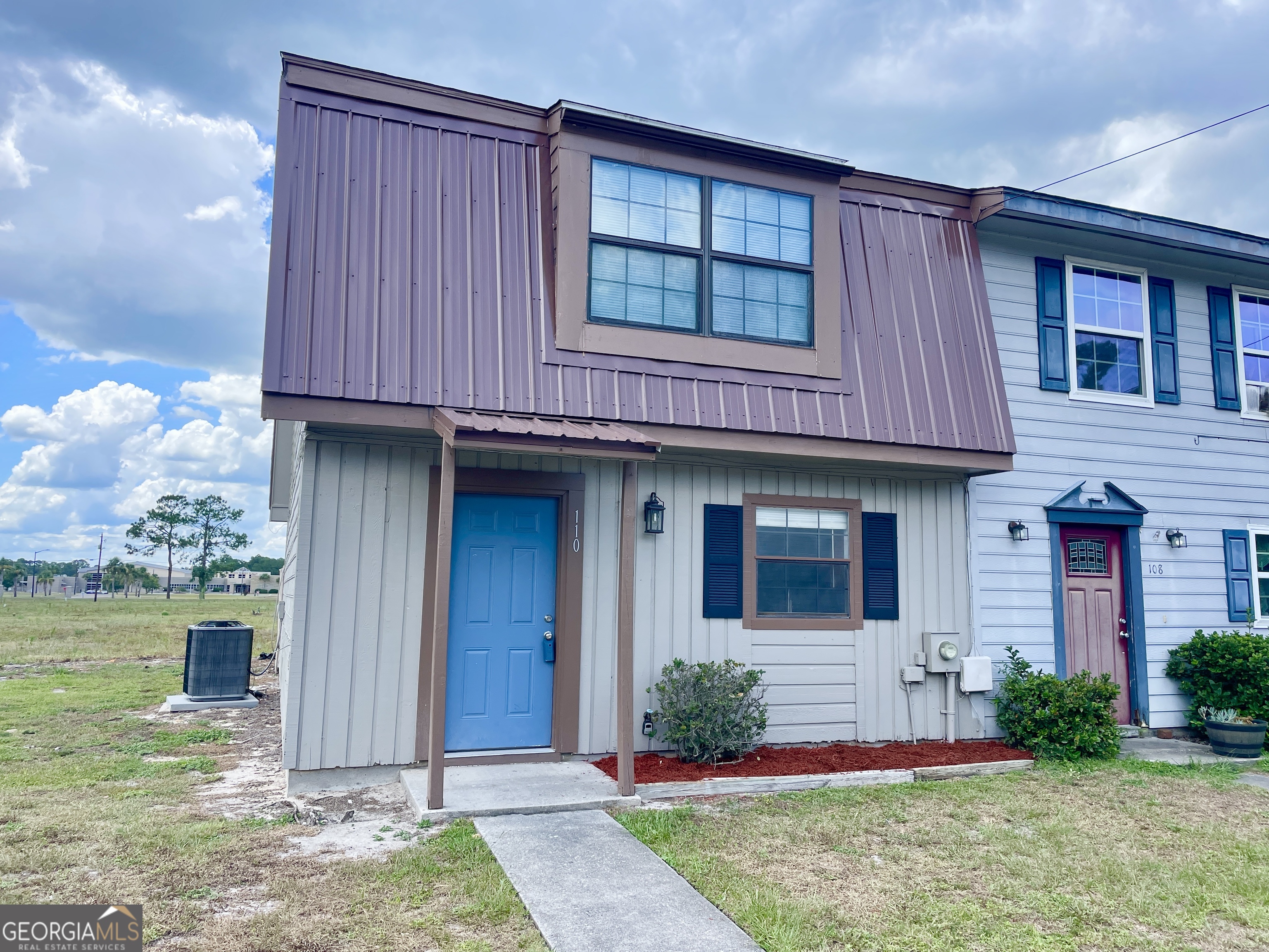 110 Pelican Pt DR
