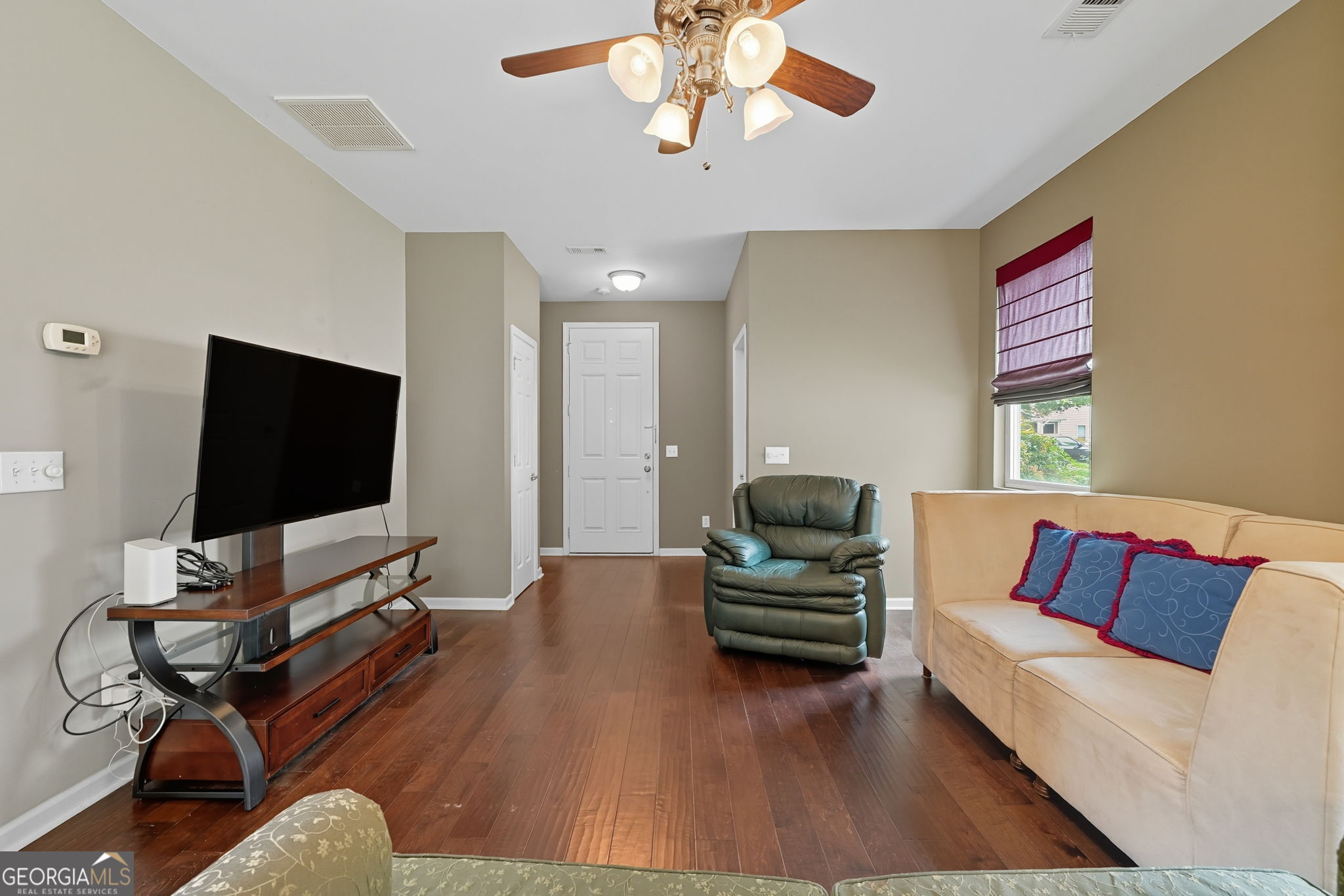 Dallas, Georgia 30157, United States, 3 Bedrooms Bedrooms, ,3 BathroomsBathrooms,Residential,Pending,215810