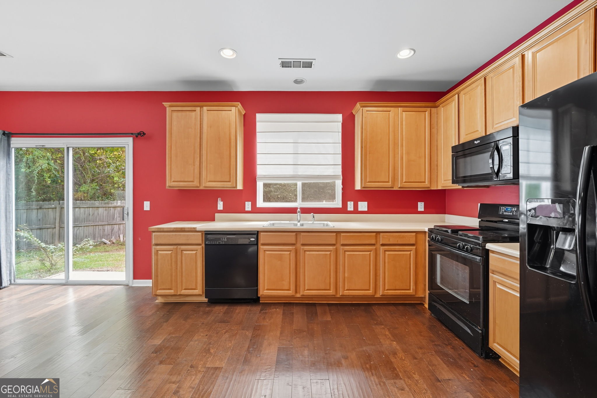 Dallas, Georgia 30157, United States, 3 Bedrooms Bedrooms, ,3 BathroomsBathrooms,Residential,Pending,215810