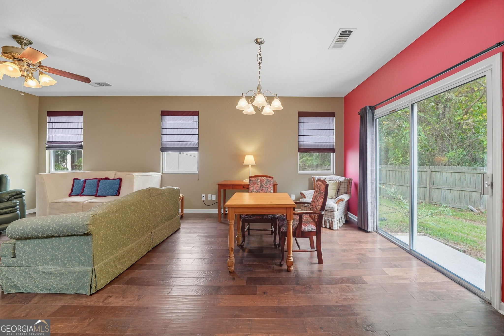 Dallas, Georgia 30157, United States, 3 Bedrooms Bedrooms, ,3 BathroomsBathrooms,Residential,Pending,215810