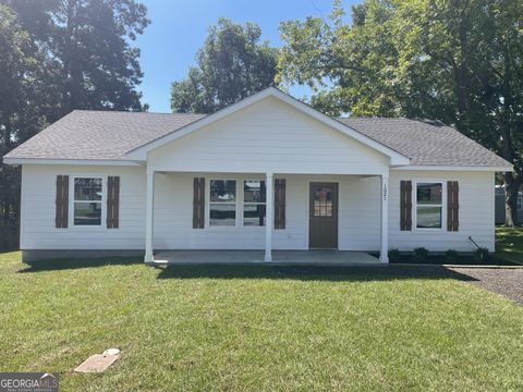 1021 11th AVE N Moultrie GA 31768