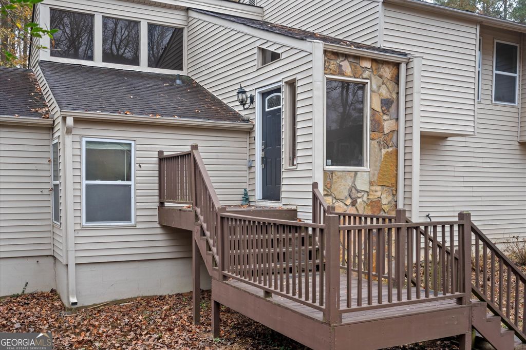 Photo of 2400 Salem Drive NE, Marietta, GA 30062 (MLS # 10660298)