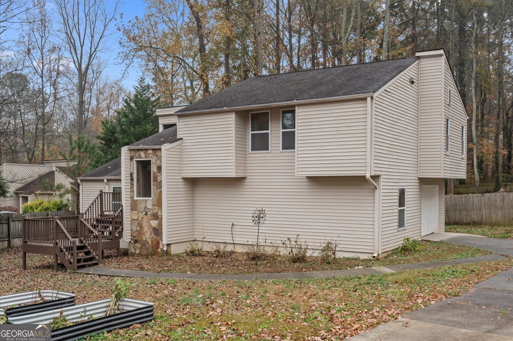 Photo of 2400 Salem Drive NE, Marietta, GA 30062 (MLS # 10660298)