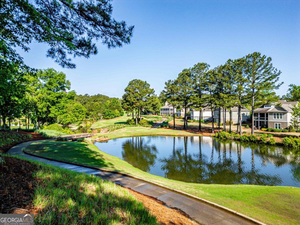 1041 Club Pointe CIR