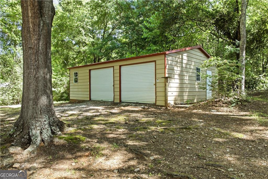 389 Peachtree RD
