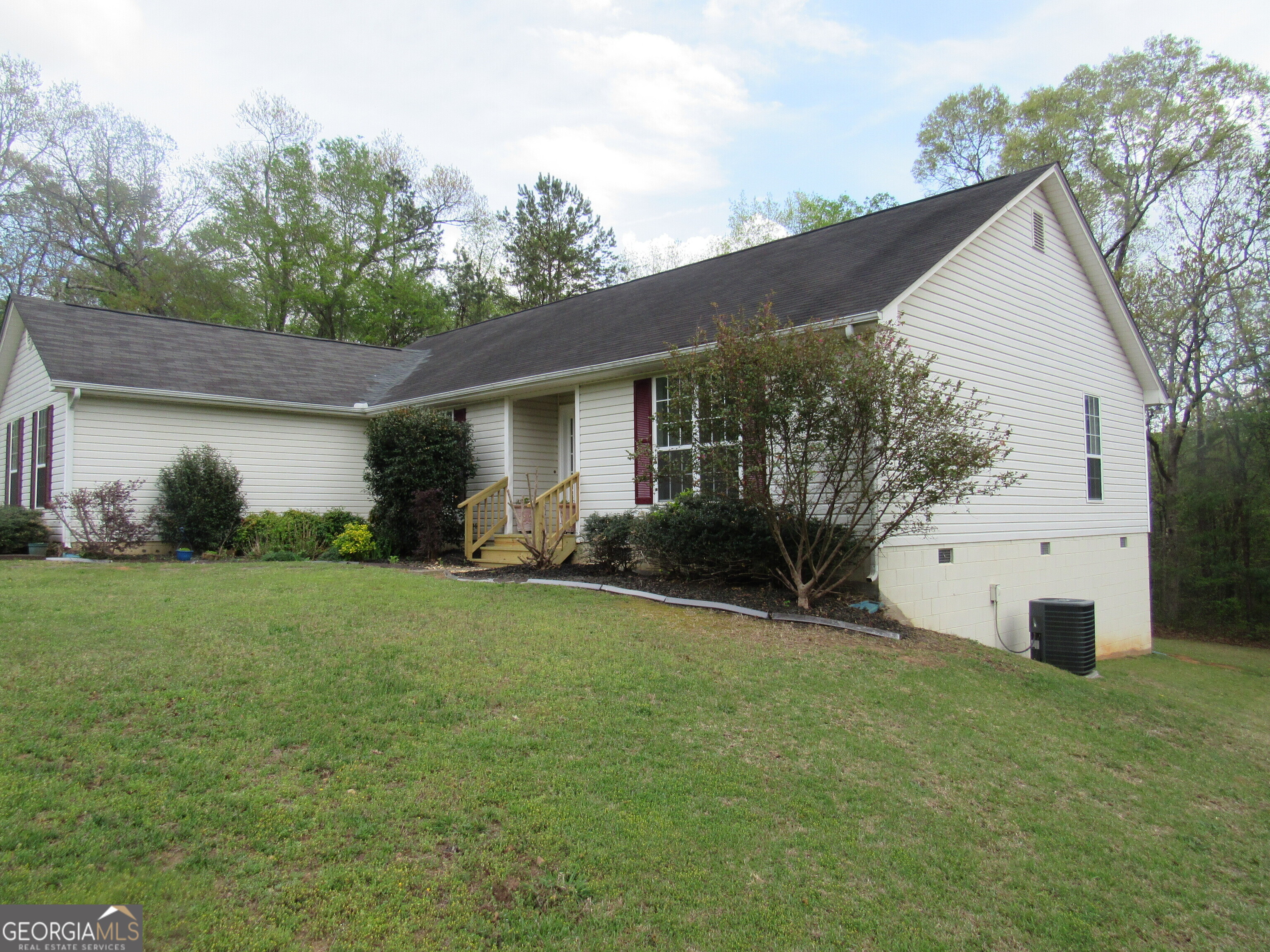 137 Brad ST