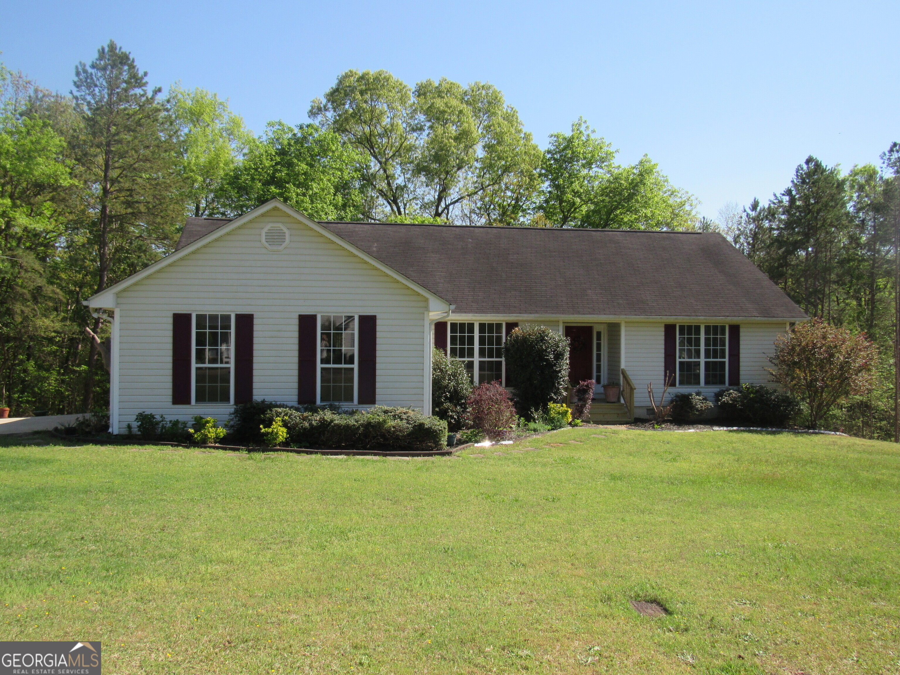137 Brad ST