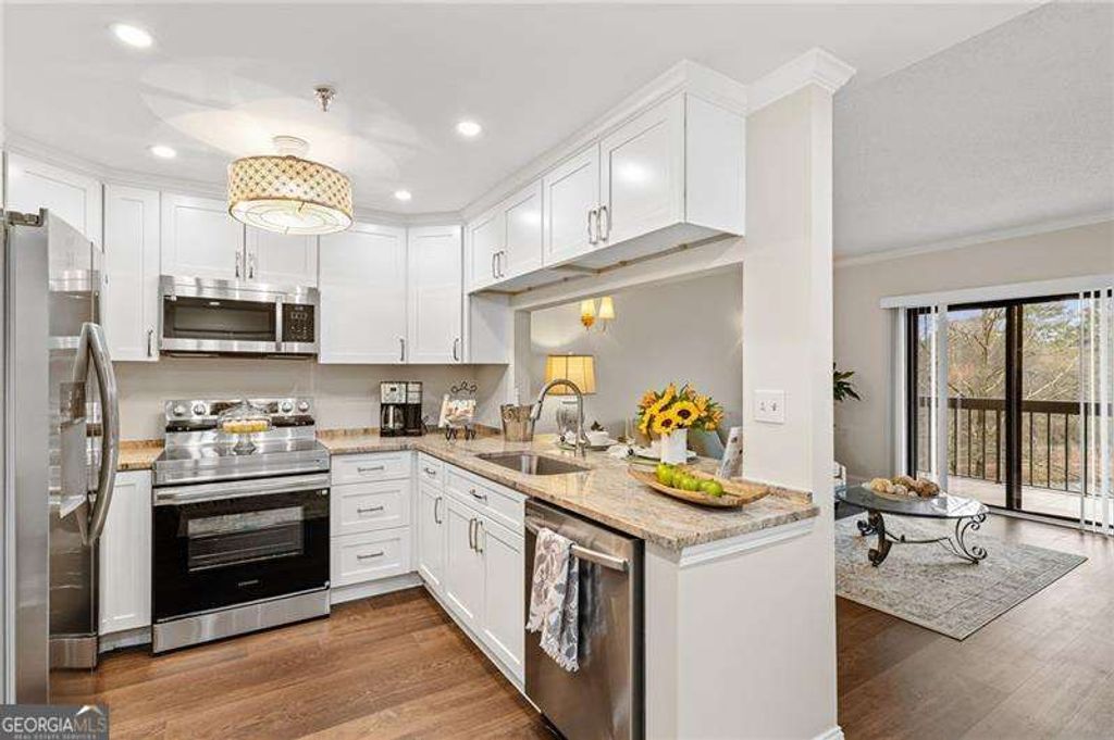 Photo of 1800 Clairmont Lake, Decatur, GA 30033 (MLS # 10693464)