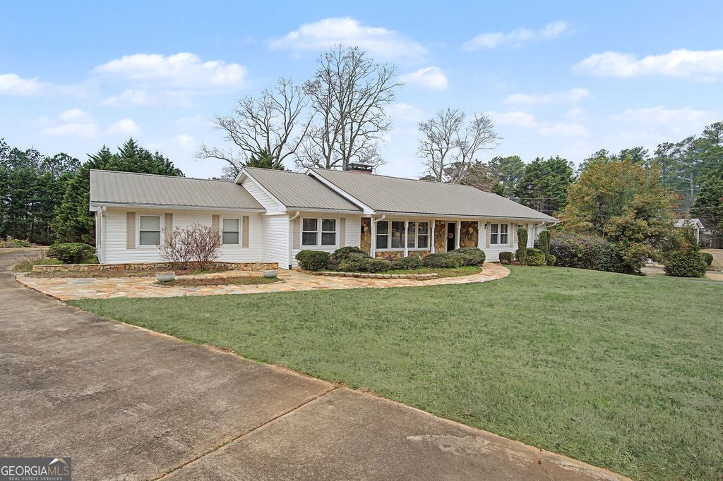 Photo of 1001 Wiley Bridge Road, Woodstock, GA 30188 (MLS # 10689679)
