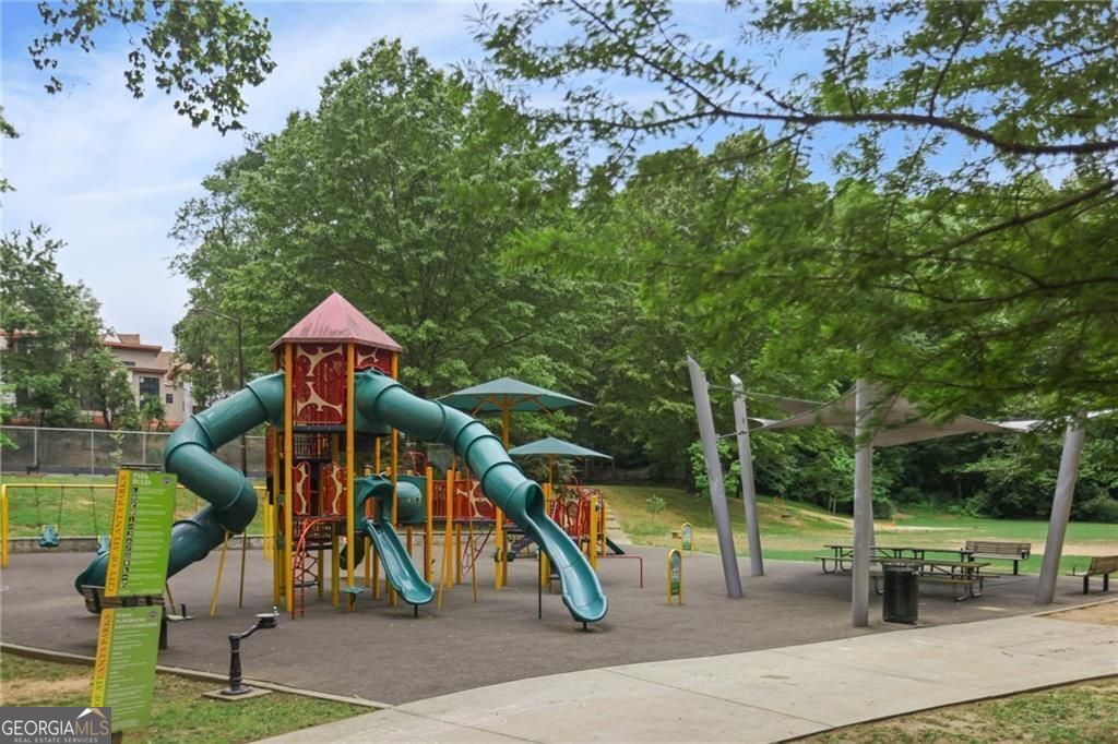 Atlanta, Georgia 30307, United States, 3 Bedrooms Bedrooms, ,4 BathroomsBathrooms,Residential,Active,158774