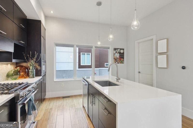 Atlanta, Georgia 30307, United States, 3 Bedrooms Bedrooms, ,4 BathroomsBathrooms,Residential,Active,158774