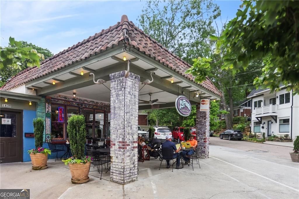 Atlanta, Georgia 30307, United States, 3 Bedrooms Bedrooms, ,4 BathroomsBathrooms,Residential,Active,158774