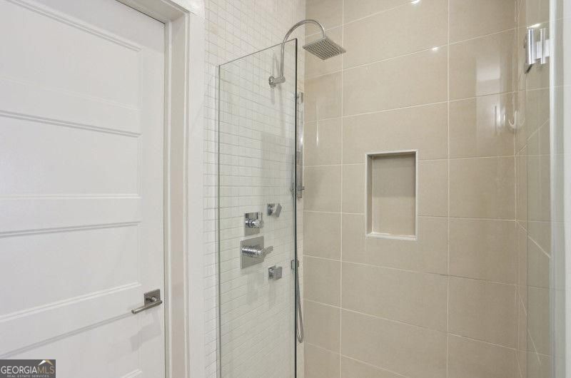 Atlanta, Georgia 30307, United States, 3 Bedrooms Bedrooms, ,4 BathroomsBathrooms,Residential,Active,158774