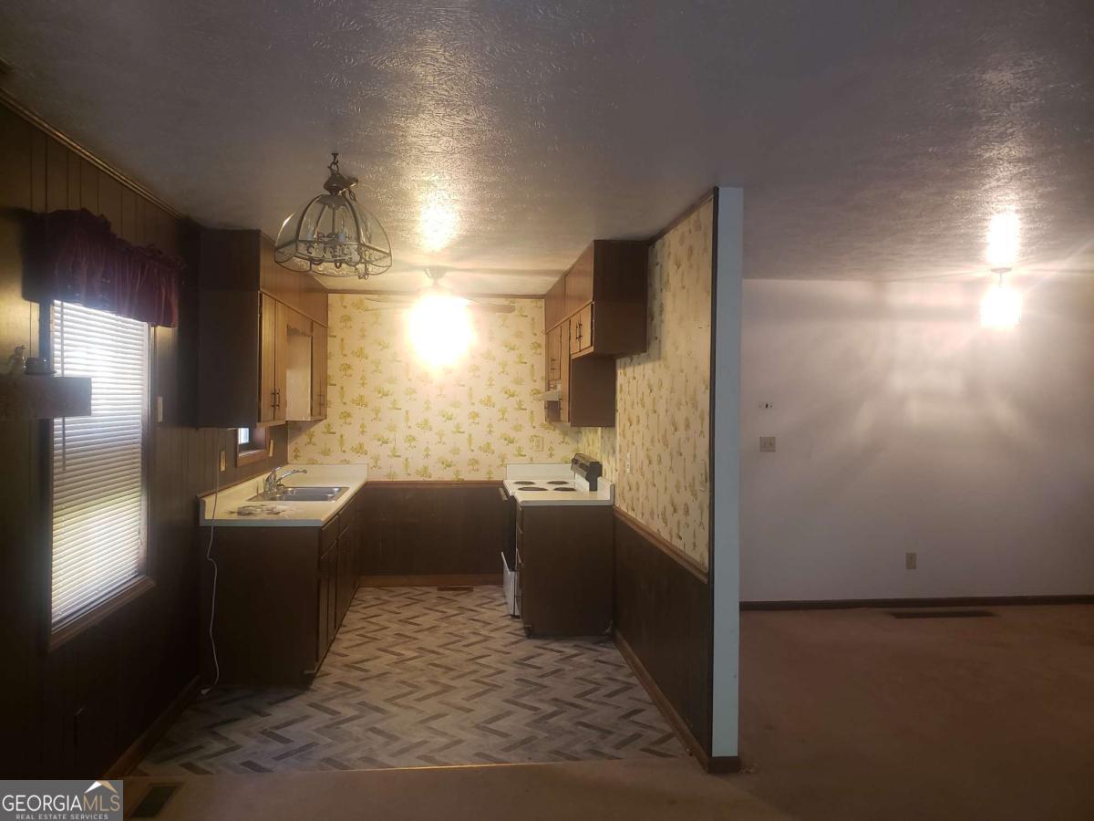 5927 Sherrie LN