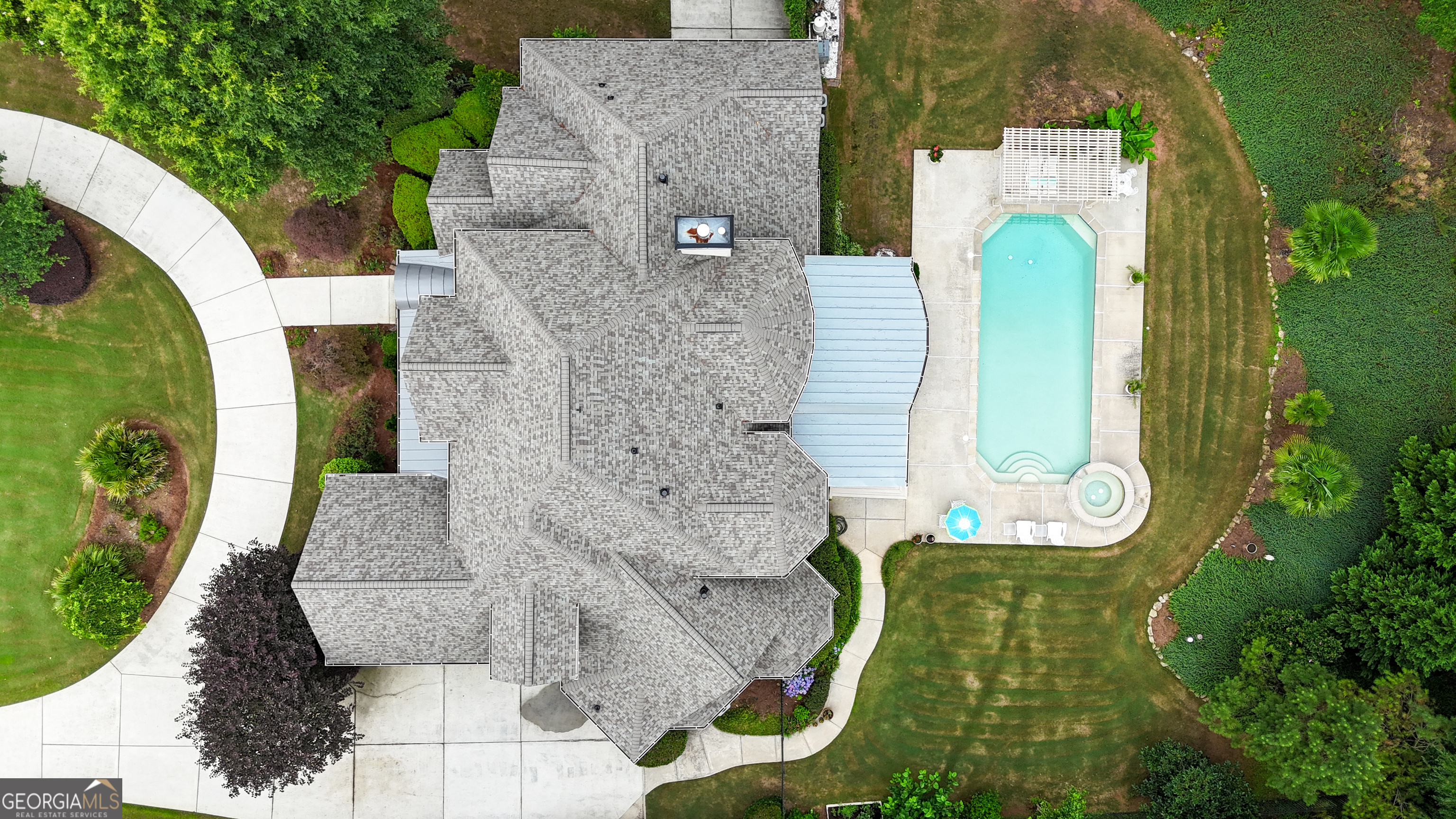 310 Westbourne DR