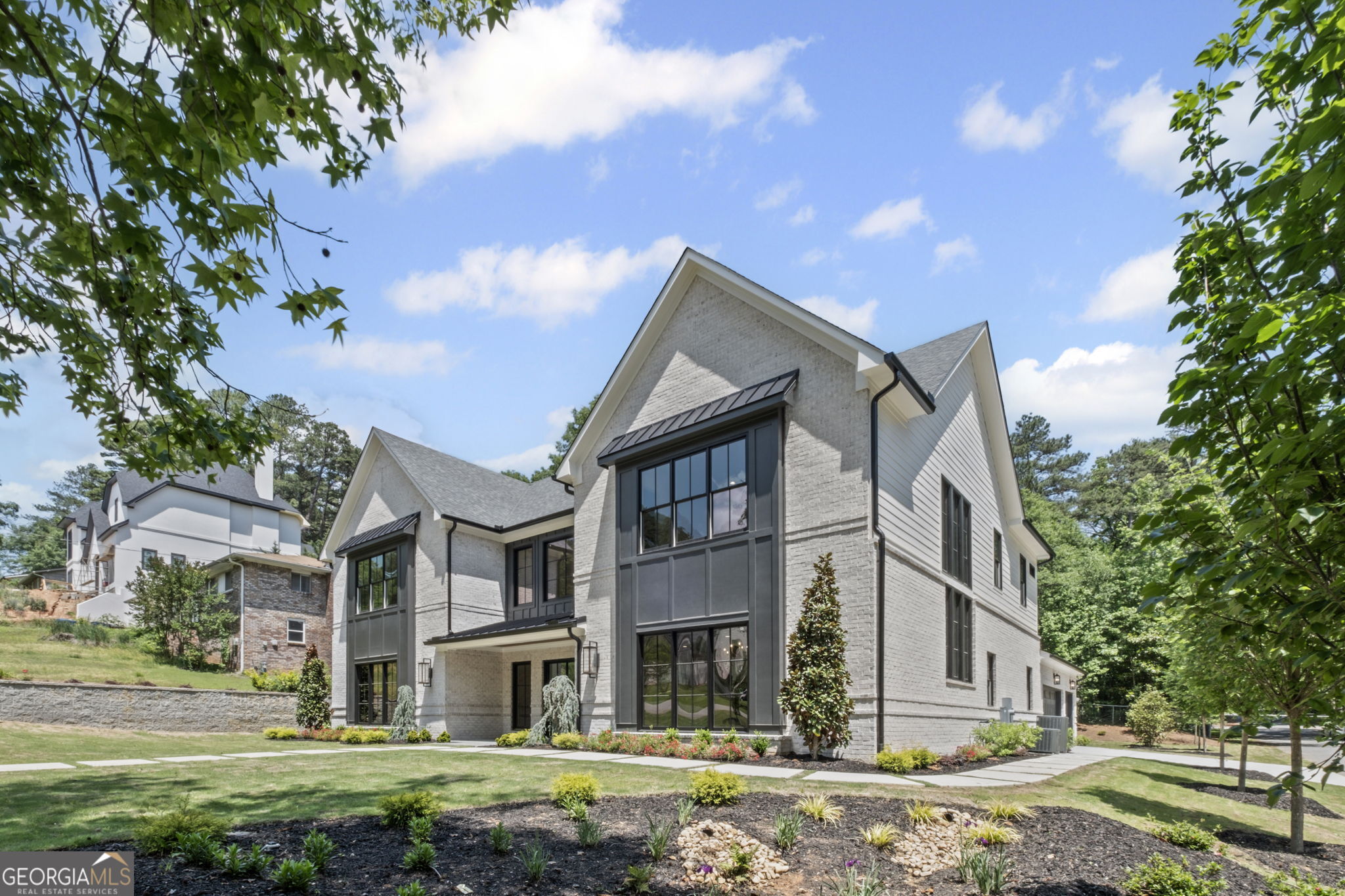372 Karen DR