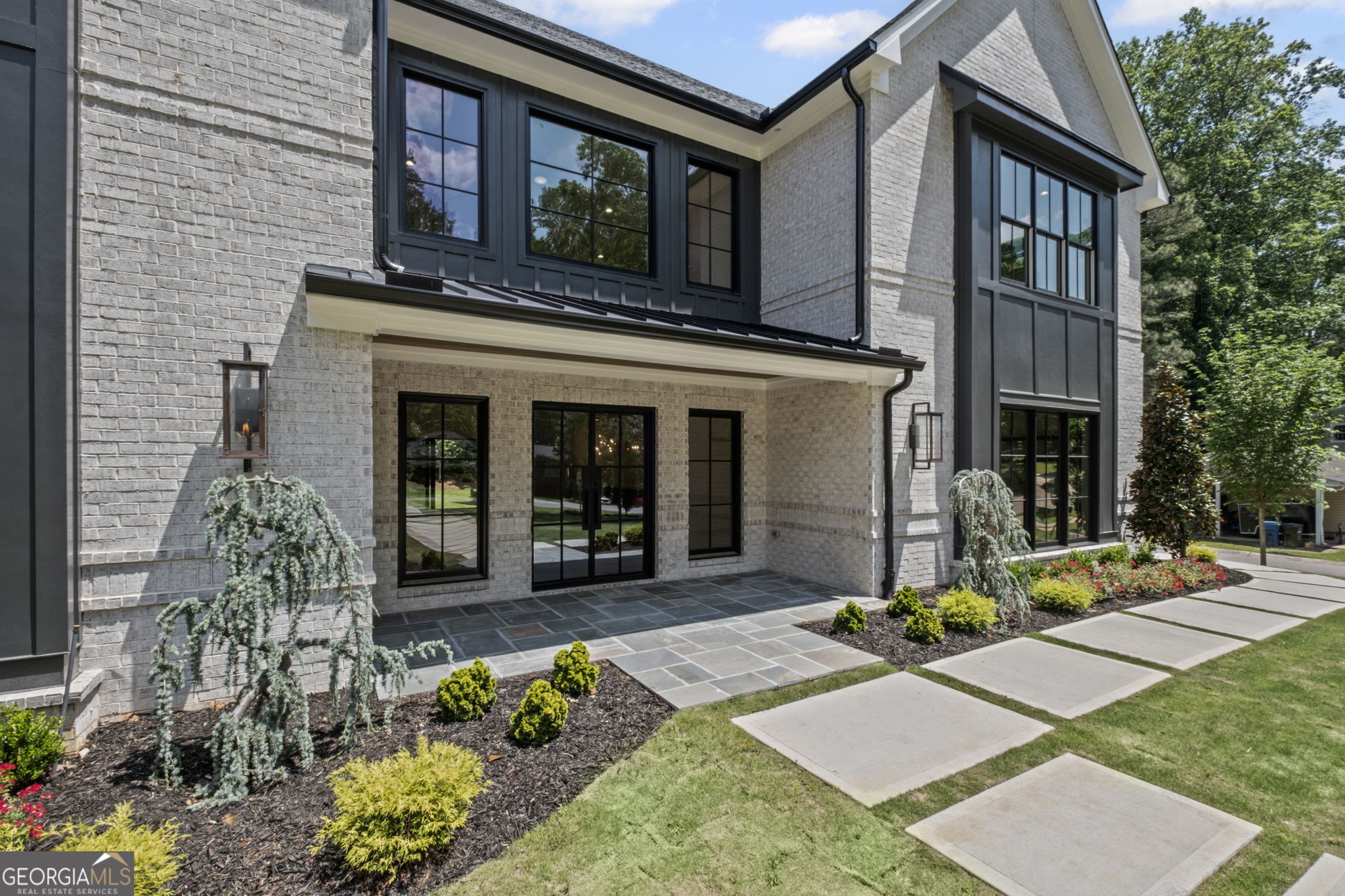 372 Karen DR