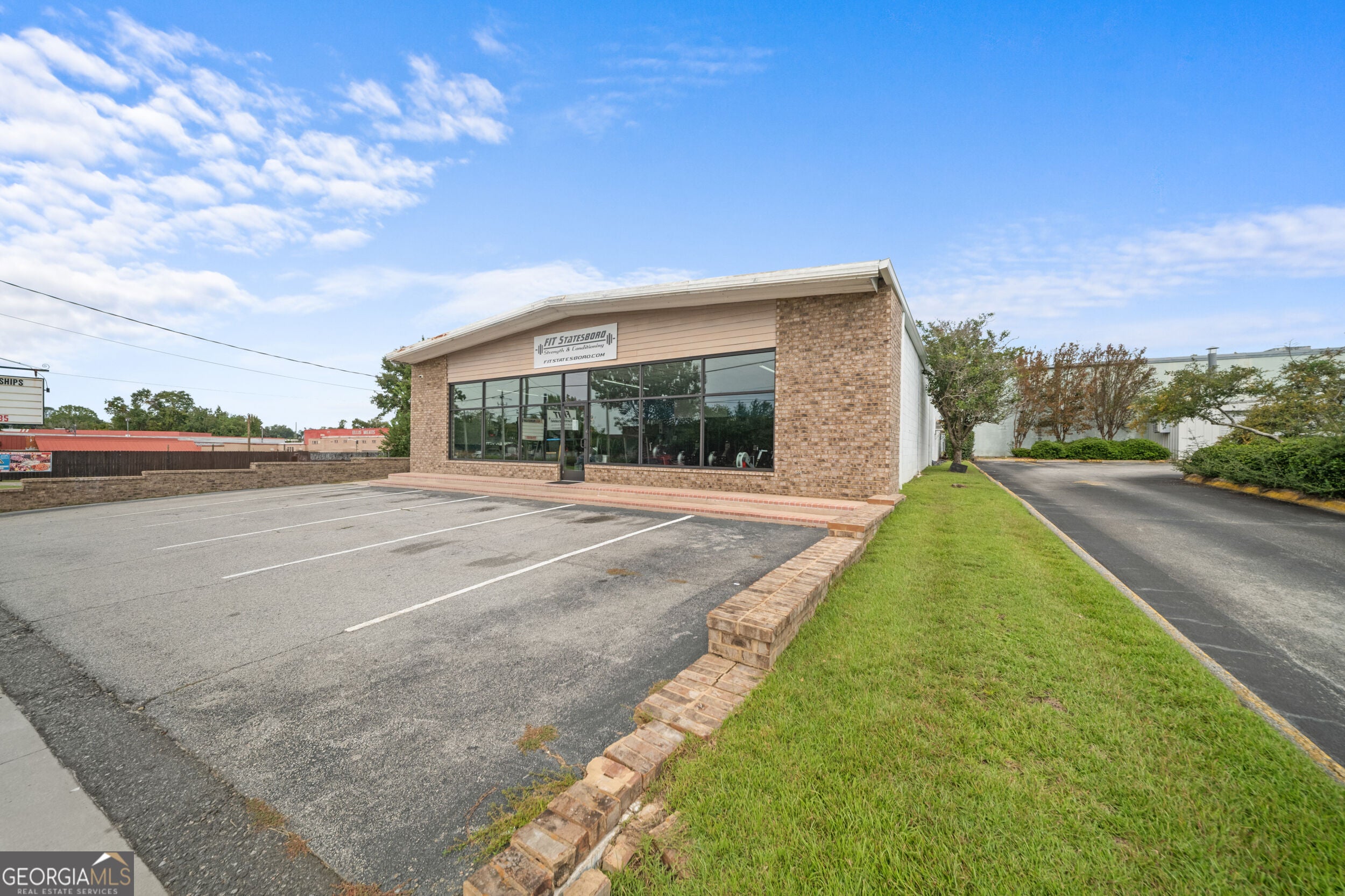 107 W Main ST