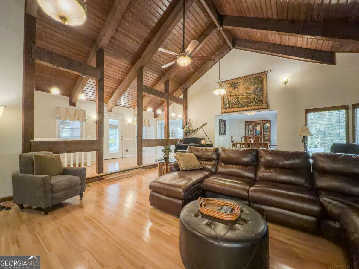 180 Coeur PL SW