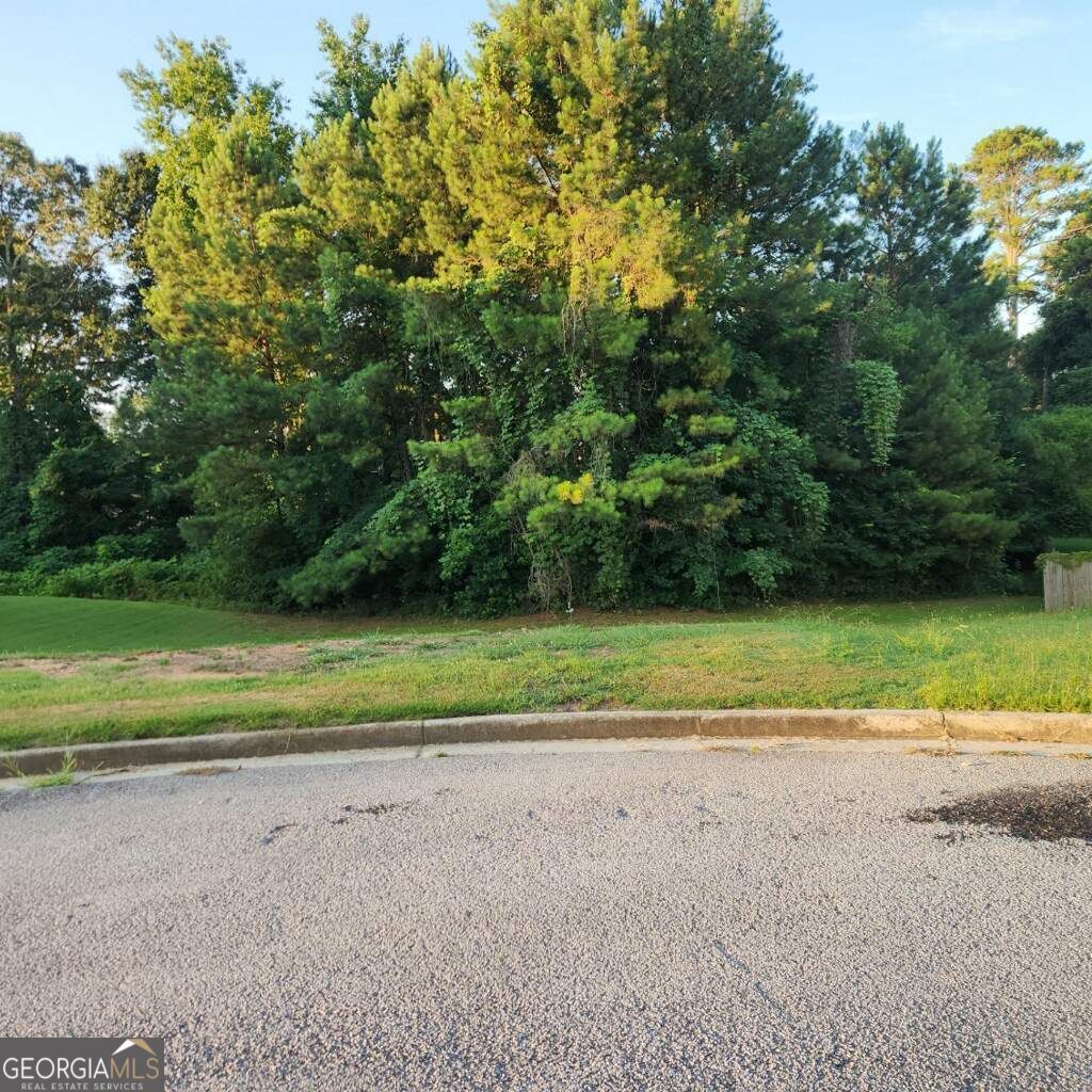1751 Lake Edge CIR