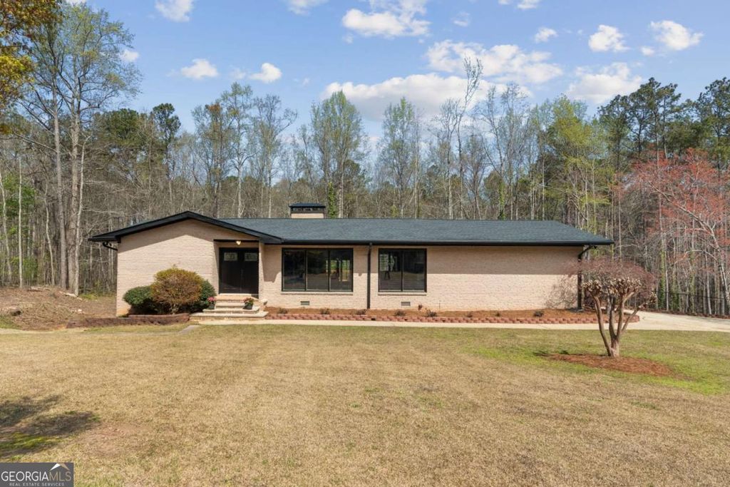 Photo of 8617 Stone Road, Douglasville, GA 30135 (MLS # 10715422)