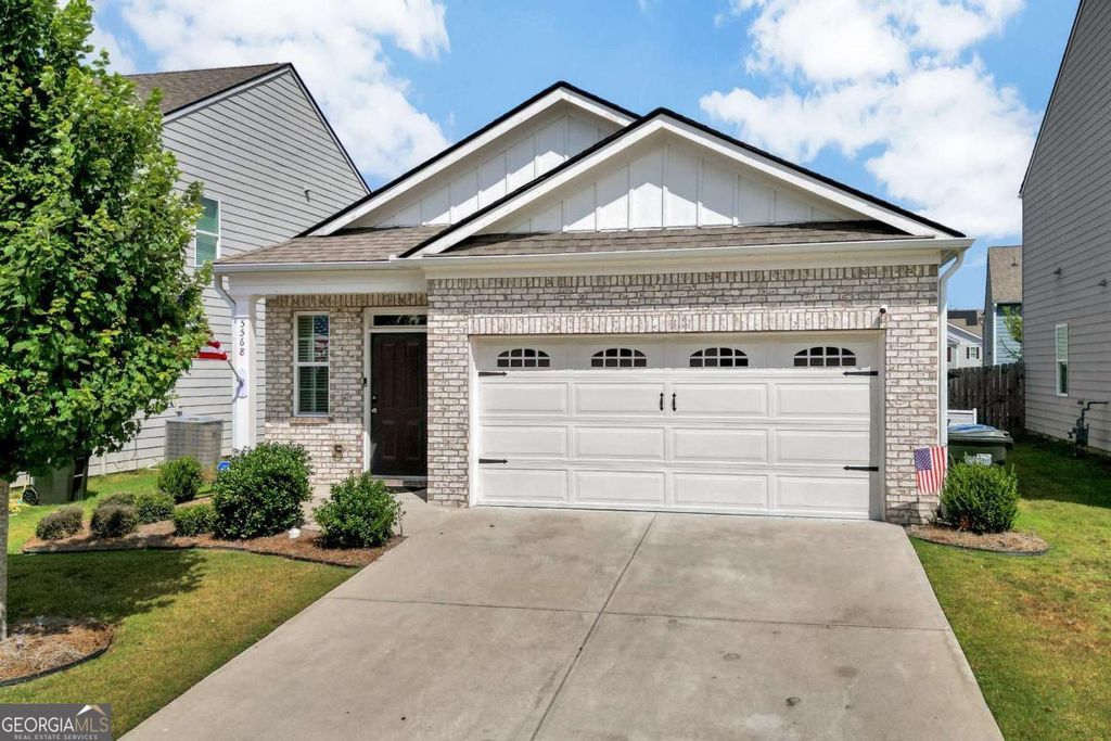 Photo of 5568 Foxglove Way, Oakwood, GA 30566 (MLS # 10682862)