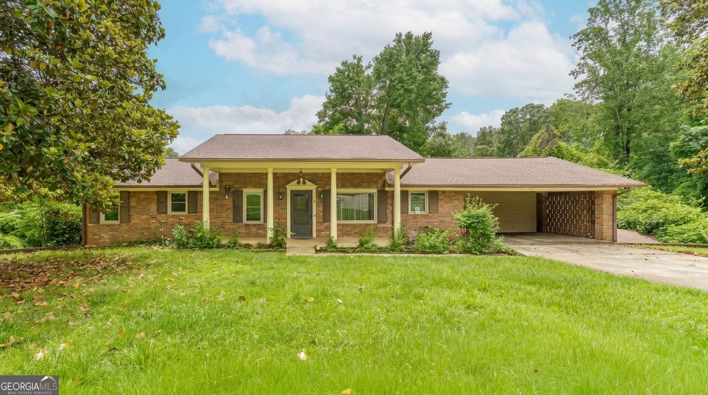 Photo of 4918 Old Cornelia Highway, Lula, GA 30554 (MLS # 10774757)