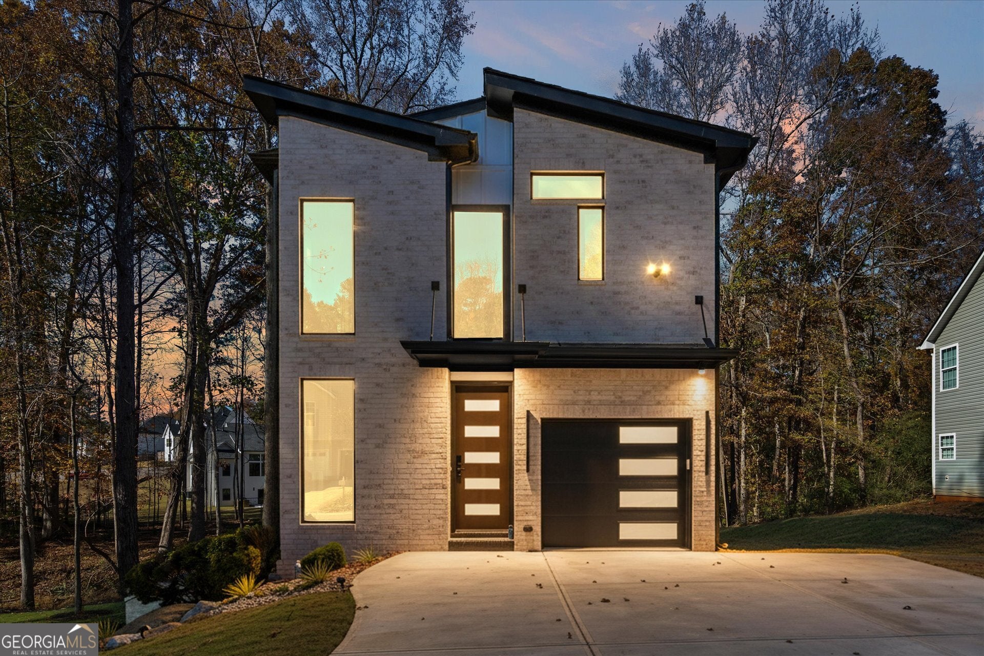 752 Crystal Bay RD