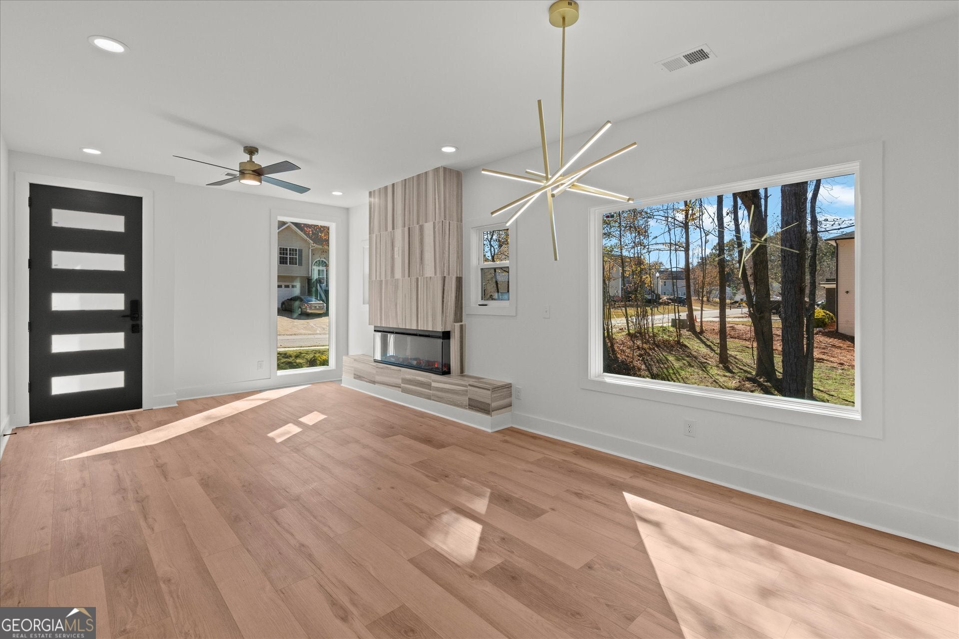 752 Crystal Bay RD