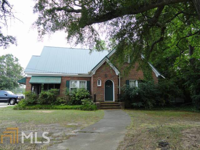 Photo of 165 N Broad Street, Winder, GA 30680 (MLS # 10845080)